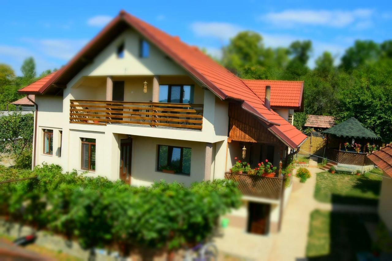 Casa Smeilor Хорезу Екстер'єр фото